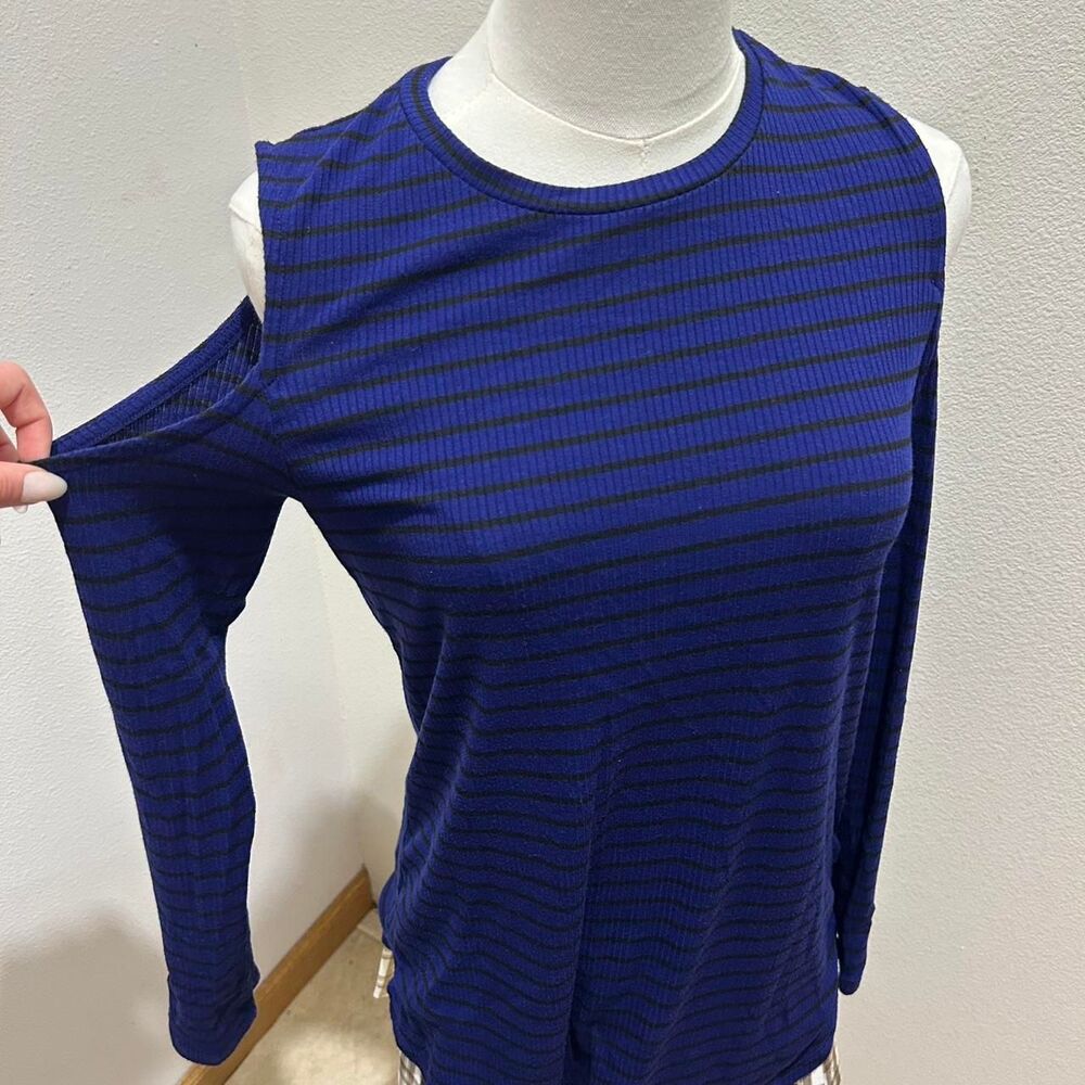 Apt-9 Women's Blue and Navy Shirt
